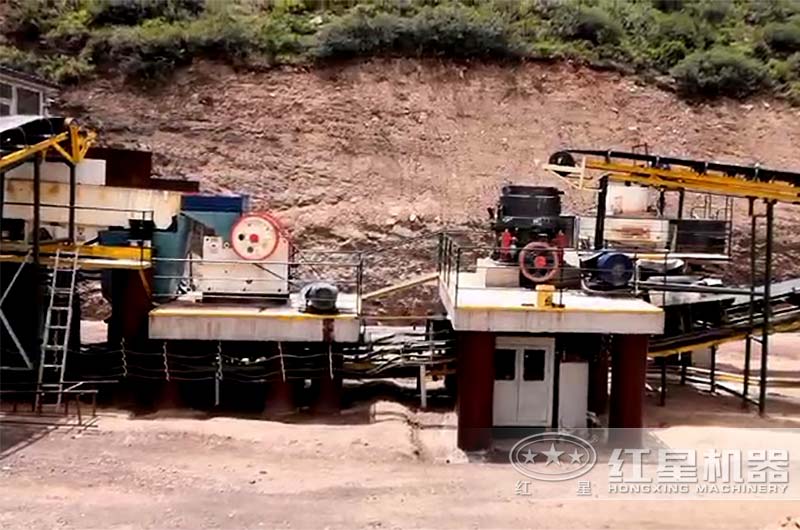 沖擊破搭配顎破、圓錐破現(xiàn)場